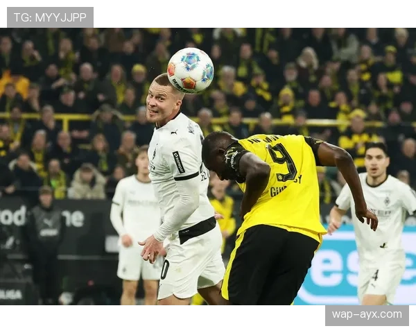 半场：多特蒙德1-0领先门兴，阿德耶米高速反击单刀破门