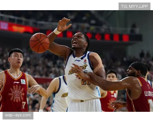 山西汾酒100-91胜浙江浙商证券，外线定位球配合显成效